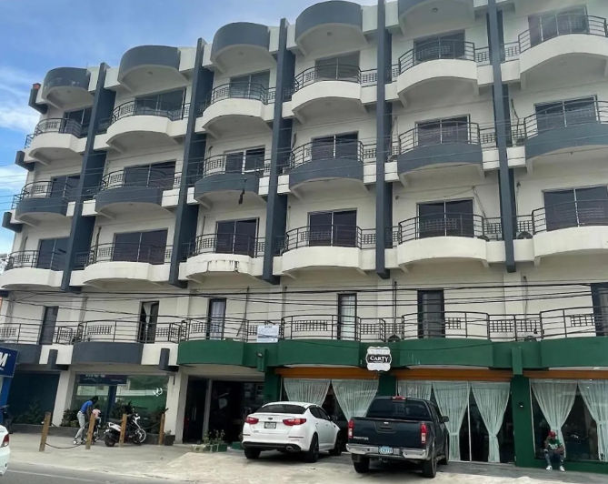 Fachada exterior del Gran Hotel Higuey en la Republica Dominicana