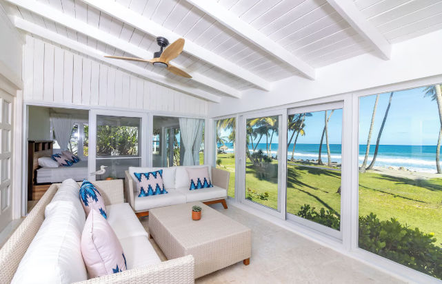 Las Canas Beach Retreat boutique resort pool and outdoor lounge area