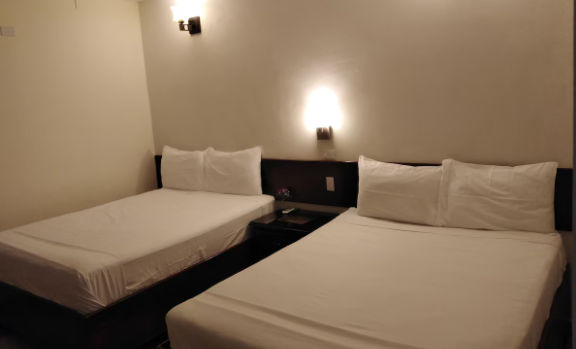 Hotel Samana Spring accommodation entrance