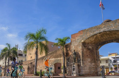 Santo Domingo Airport to Zona Colonial Taxi