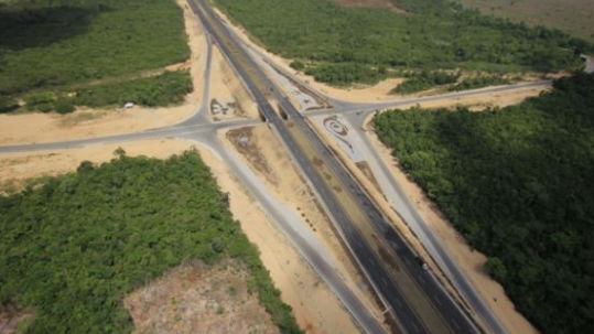 Autopista del Coral connecting Punta Cana with Santo Domingo