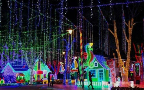Luces navideñas en el Parque Iberoamérica Santo Domingo