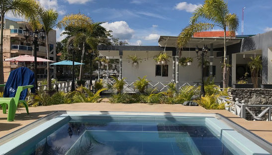 Batey Hotel Boutique Entrance and Pool Area