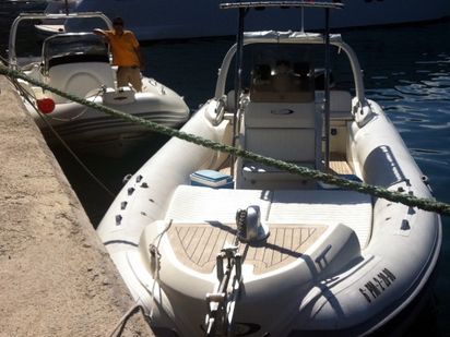 Bateau semi-rigide Nuova Jolly King 820 · 2008 (0)