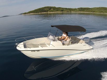 Motorówka szybka Quicksilver Activ 675 Open · 2015 · Quicksilver 675 Activ Open (1)