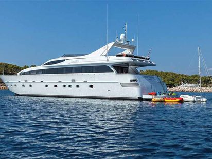 Motorboat Admiral 32 · 2004 (refit 2018) · Tropicana (0)