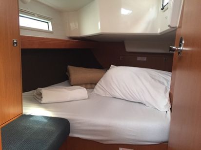 Barca a vela Bavaria Cruiser 37 · 2016 · Menkar (1)