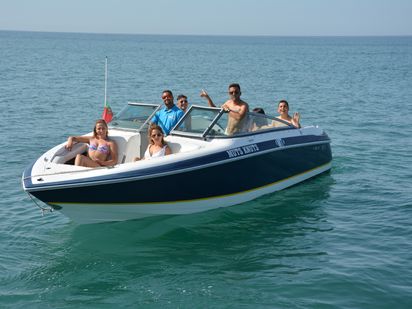 Hors-bord Cobalt 220 S Bowrider · 2009 · Speed Boat Hire (0)