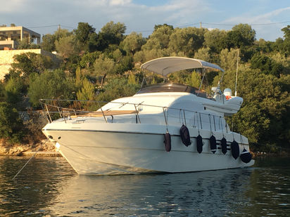 Bateau à moteur Azimut 46 · 2001 · Alma Libre II (1)