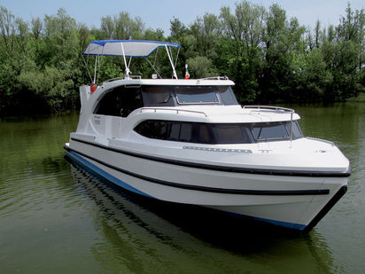 Houseboat Minuetto 6 plus · 2009 (refit 2017) · 2 (0)