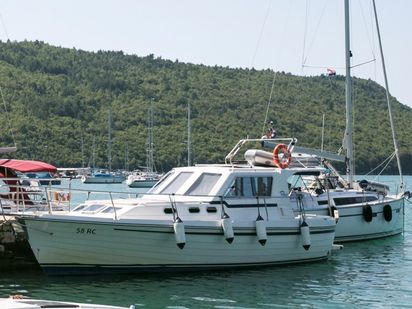 Bateau à moteur Sas Vektor Adria 1002 · 2004 (réarmé 2013) · Nova (0)