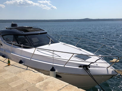 Motorboat Focus Power 33 · 2018 · Elisabeth (1)