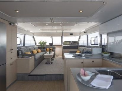 Motorcatamaran Fountaine Pajot MY 44 · 2016 · Wild Blue (1)