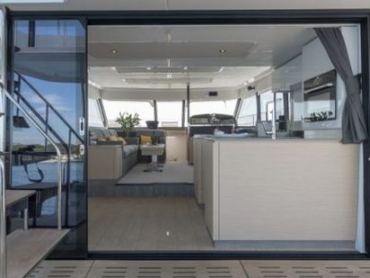 Motorcatamaran Fountaine Pajot MY 44 · 2016 · Wild Blue (0)