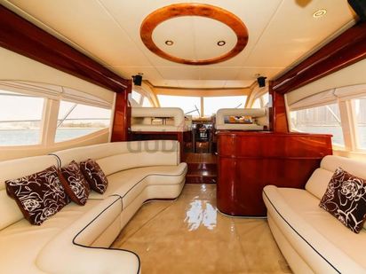 Motorówka Motoryacht Motoryacht · 2015 (remont 2020) · Luxurious 52FT Yacht in Dubai for Rent (1)