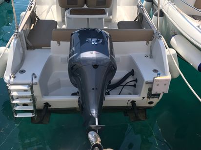 Speedboot Jeanneau Cap Camarat 7.5 CC · 2013 · Jeanneau (1)