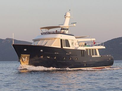 Motorówka Trawler Troy Explorer · 2010 (remont 2018) · Troy Explorer (Trawler) (1)