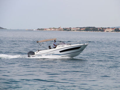 Bateau à moteur Jeanneau Cap Camarat 7.5 WA · 2018 (0)