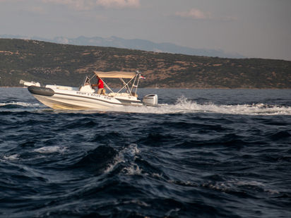 Bateau semi-rigide Marlin 790 · 2018 · MARLIN DYNAMIC 790 (1)