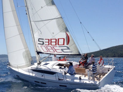 Sailboat Salona 380 · 2017 · Navis Celere (0)