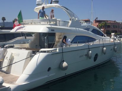 Imbarcazione a motore Aicon 64 · 2013 (refit 2018) · Maco (1)