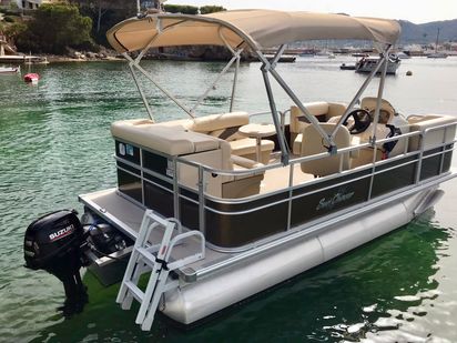 Catamaran à moteur Sunchaser pontoon · 2018 · Sun Chaser (1)