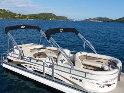 Speedboat Sunliner 220 · 2010 · HARRIS (0)