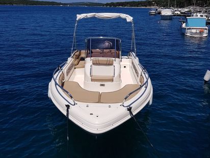 Speedboot Ranieri Voyager · 2015 · Ranieri Voyager 22 (1)