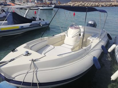 Bateau semi-rigide Scanner Envy 710 · 2012 (0)