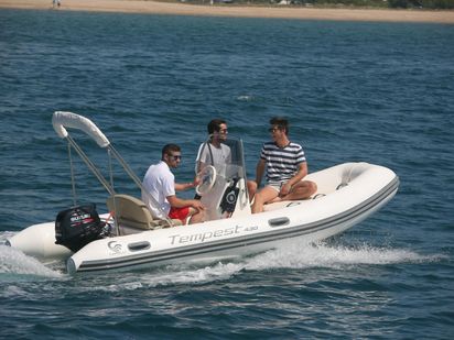 Bateau semi-rigide Capelli Tempest 430 · 2015 (0)