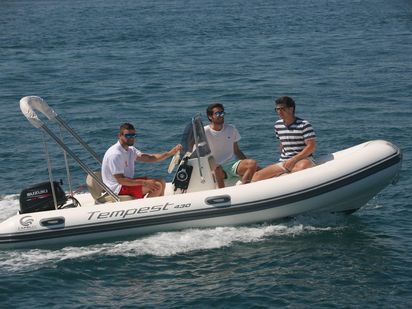 Bateau semi-rigide Capelli Tempest 430 · 2015 · Cirereta (1)