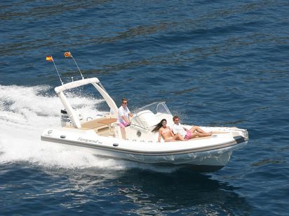 Bateau semi-rigide Capelli Tempest 800 · 2016 · Pepo 3 (1)