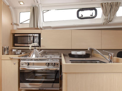 Velero Beneteau Oceanis 35.1 · 2019 · 3 Apples (1)