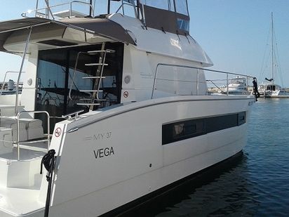 Catamaran à moteur Fountaine Pajot MY 37 · 2015 · Vega (0)