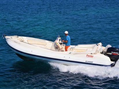 Bateau semi-rigide Scanner Envy 710 · 2010 (0)