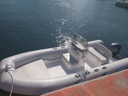 Bateau semi-rigide Capelli Tempest 505 · 2016 · three (0)