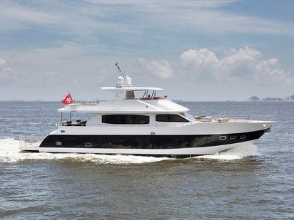 Bateau à moteur Custom Built · 2011 (réarmé 2011) · Blue Tank 85 - Day Charter (0)