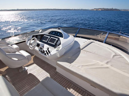 Motorboot Sunseeker 80 · 2012 · Sunseeker 80 - Night Charter (1)