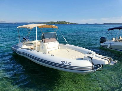 Bateau semi-rigide Marlin 790 · 2019 · MARLIN 790 (0)