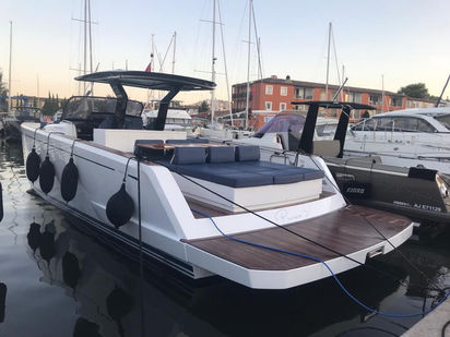 Bateau à moteur Pardo 43 · 2019 (0)