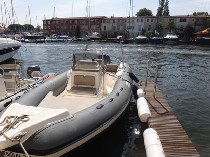 Bateau semi-rigide Jokerboat Clubman 24 · 2015 (0)