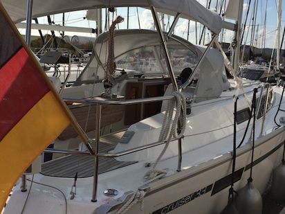 Sailboat Bavaria Cruiser 33 · 2015 · Sunny (1)