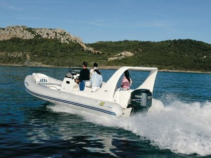 Bateau semi-rigide Zodiac Medline III · 2008 (0)