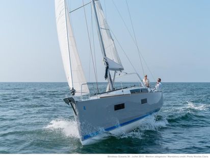 Segelboot Beneteau Oceanis 38 · 2016 · Folie (1)