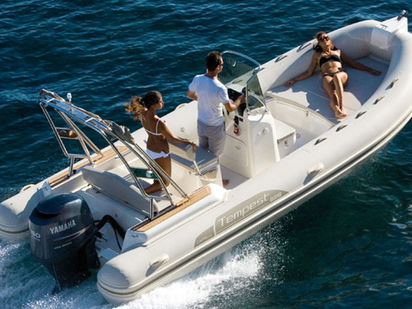 Bateau semi-rigide Capelli Tempest 626 · 2010 · CAPELLI TEMPEST 626 (0)