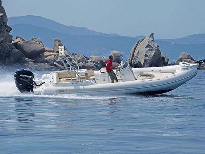 Bateau semi-rigide CALLEGARI Olimpus 82 · 2014 · CALLEGARI OLIMPUS 82 (0)