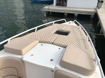 Bateau à moteur Absolute 39 · 2016 · CRIMSON (1)