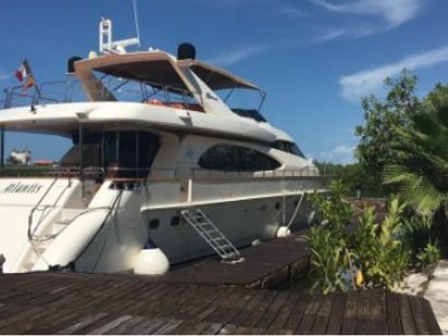 Barco a motor Azimut 100 Jumbo · 2006 · 100ft Azimut (0)