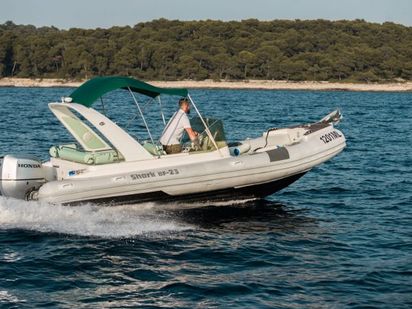 Bateau semi-rigide Shark 23 · 2013 · Shark 1201 ML (1)