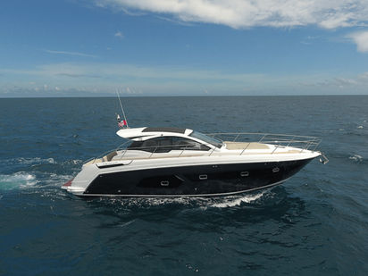 Bateau à moteur Azimut 43 · 2018 (0)